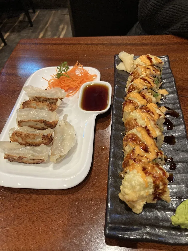 Gyoza & Utah Roll
